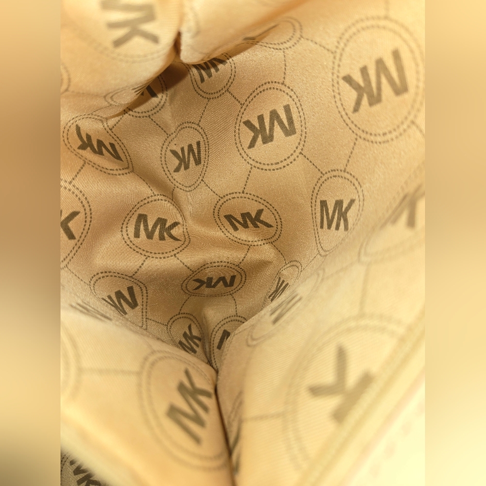 Michael Kors Light Beige MK Logo Satchel with Gold Hardware - Picture 11 of 14